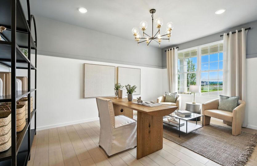 Flex Room Adjacent to Foyer