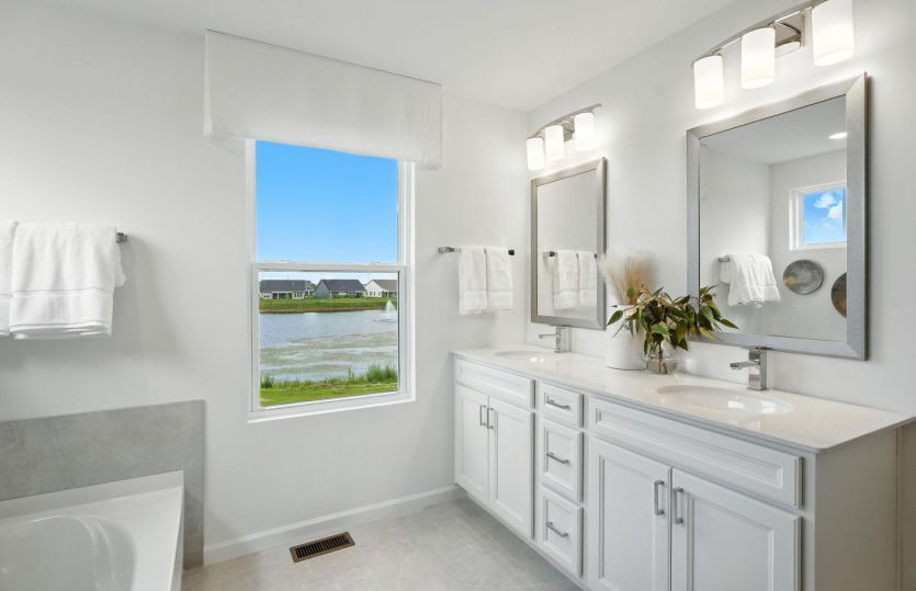 Spa-Like Owner's Bath