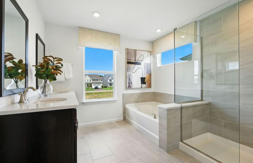 Spa-Like Owner's Bath with Dual Vanity and Separate Tub/Shower