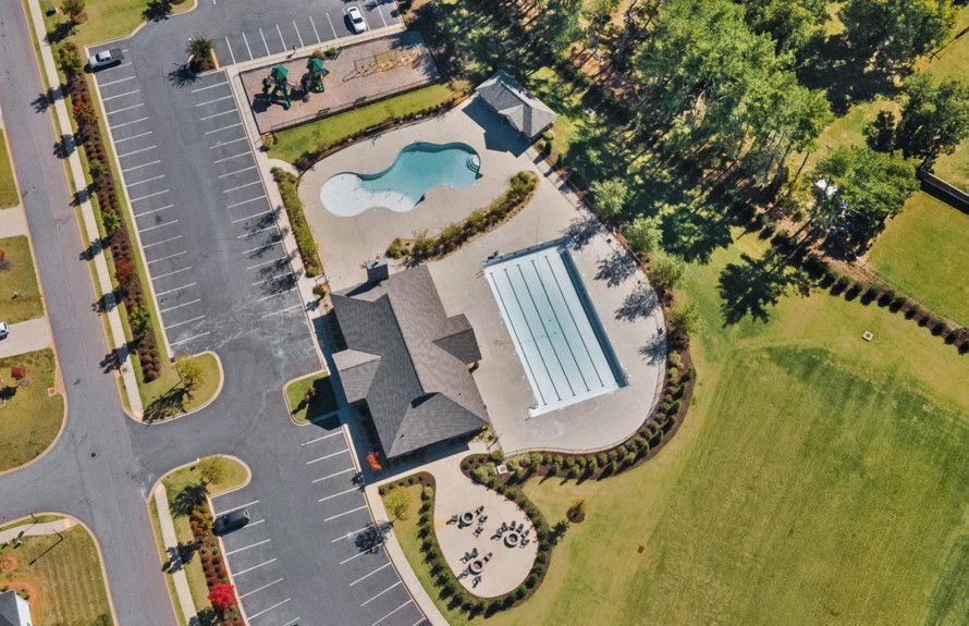 Resort Style Amenities