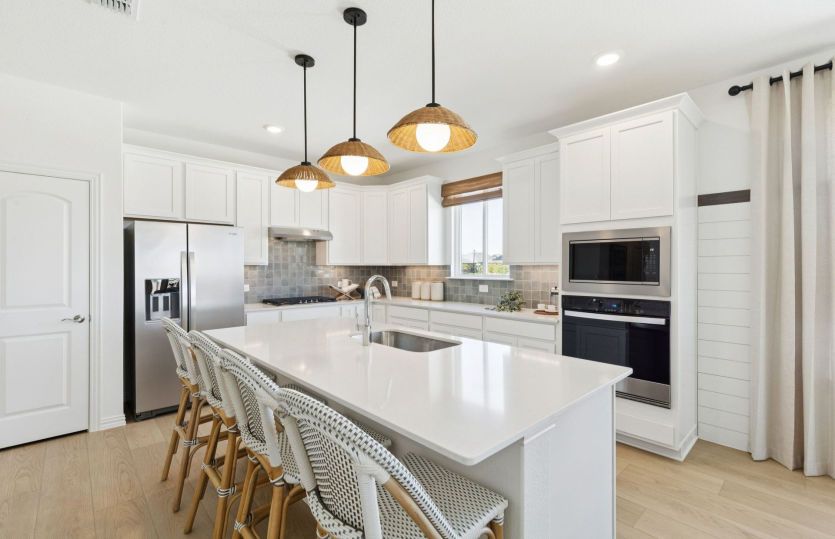 Eat-in island kitchen