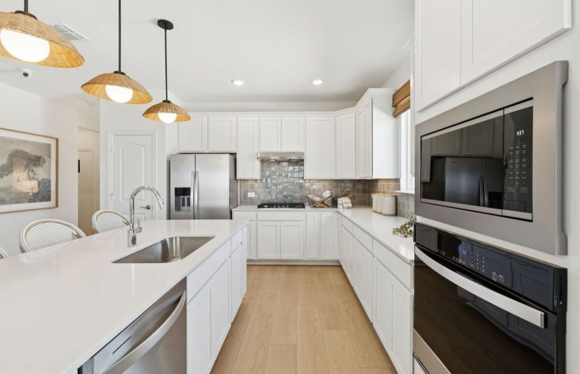 Gorgeous open kitchen, perfect for your inner chef