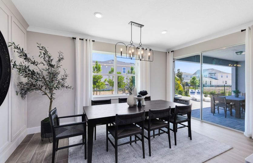 Light-Filled Dining Space