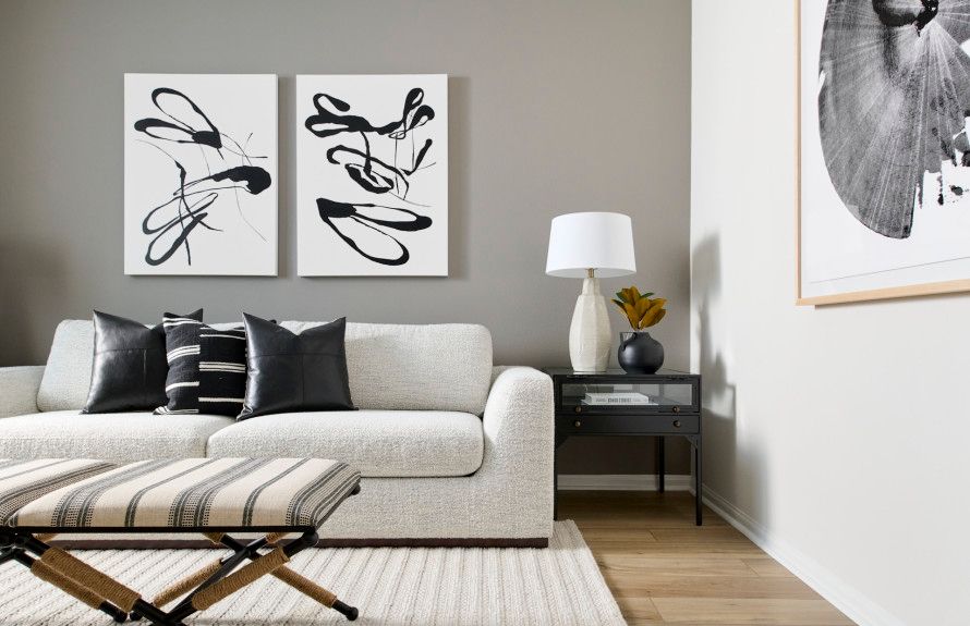 Easton Guest Suite with Living