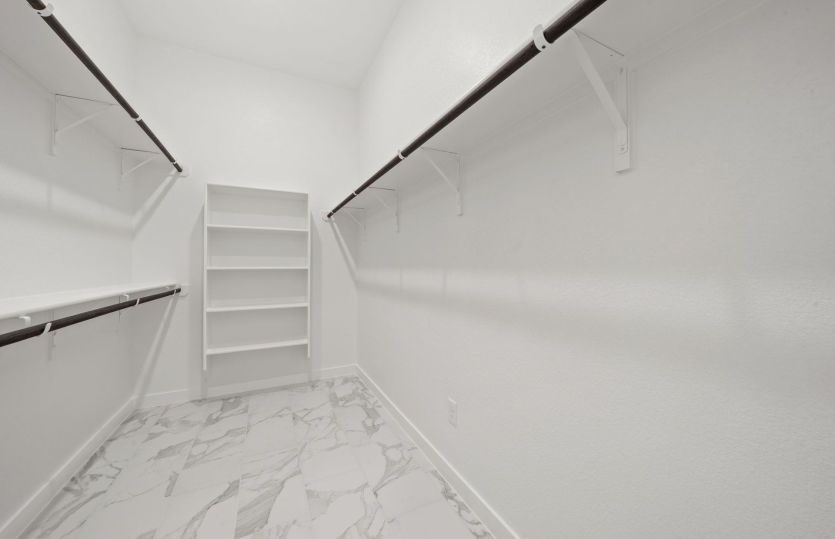 Primary Walkin Closet