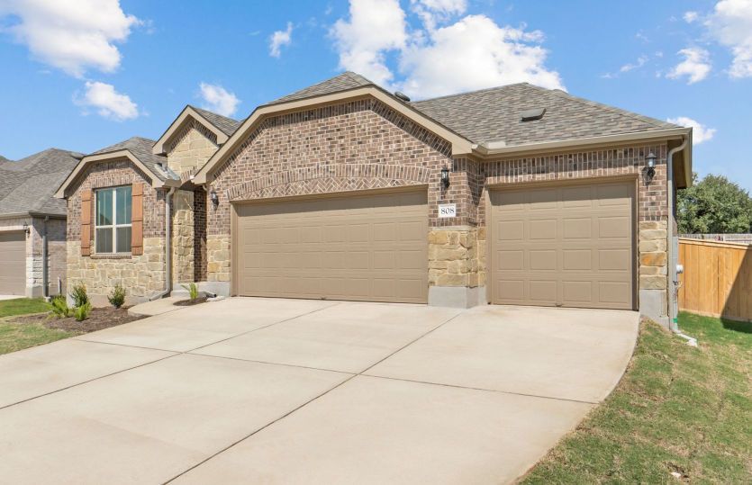 808 Crescent View Drive (McKinney)