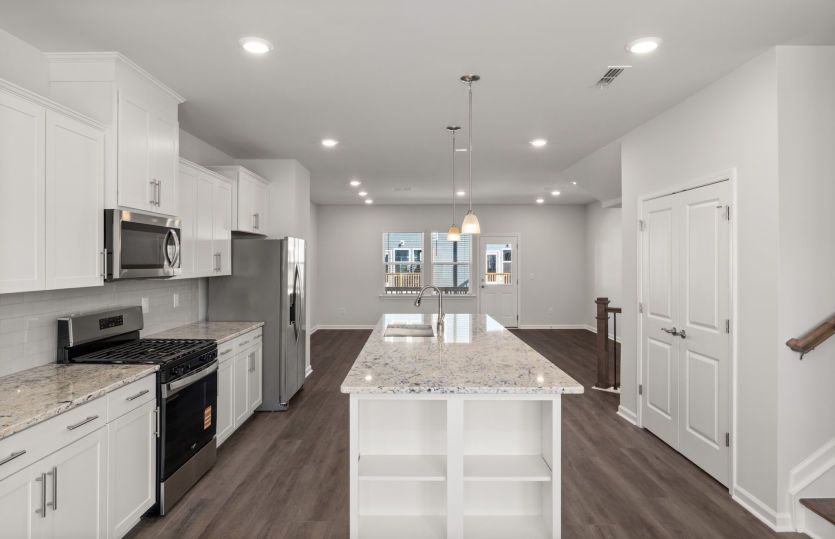 Large Kitchen with Amazing Island