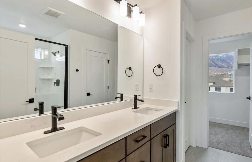 Sleek Modern Bathroom Design