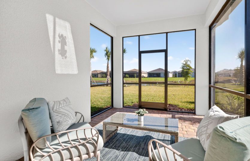 Screened-in covered lanai
