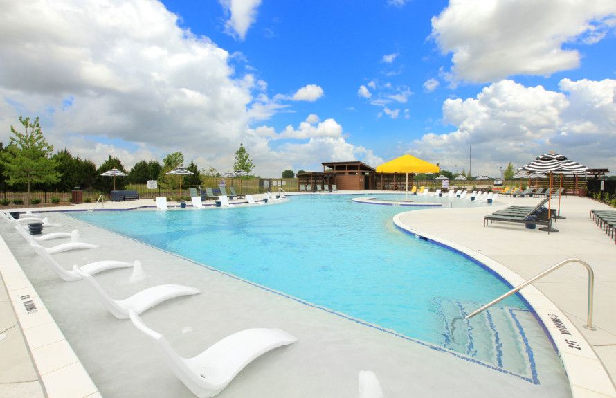 Resort-Style Pool