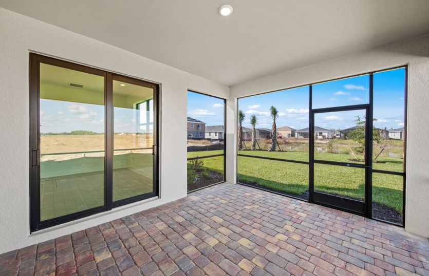 Screened-in covered lanai