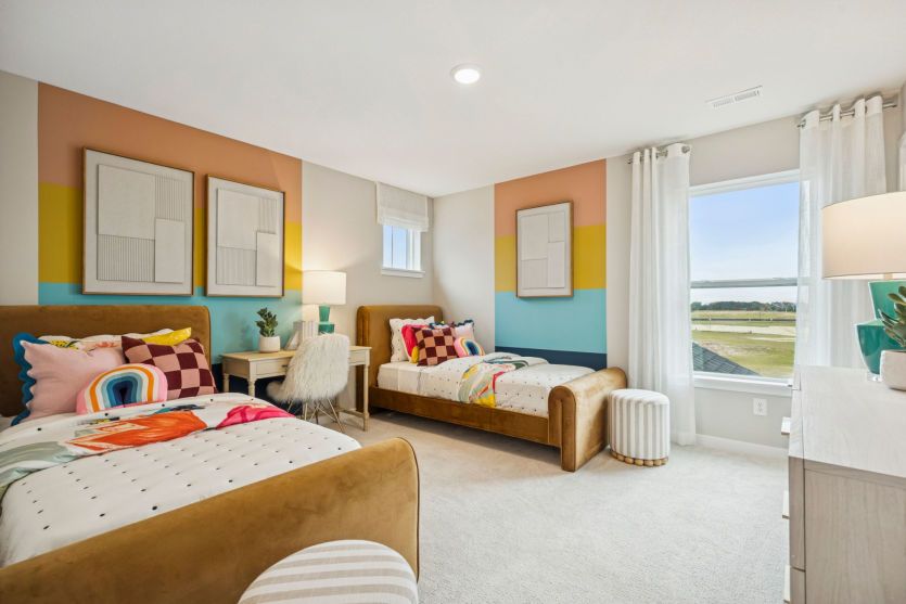 Comfortable secondary bedroom design.