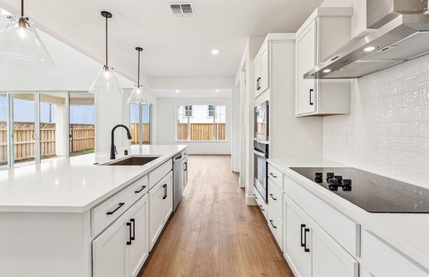 Kitchen with large central island