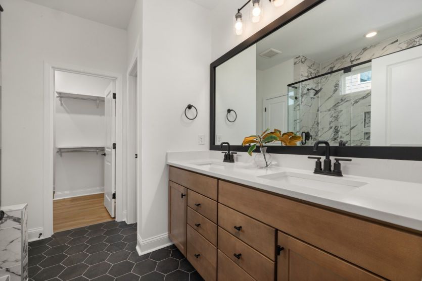 Luxury Owner's Bath