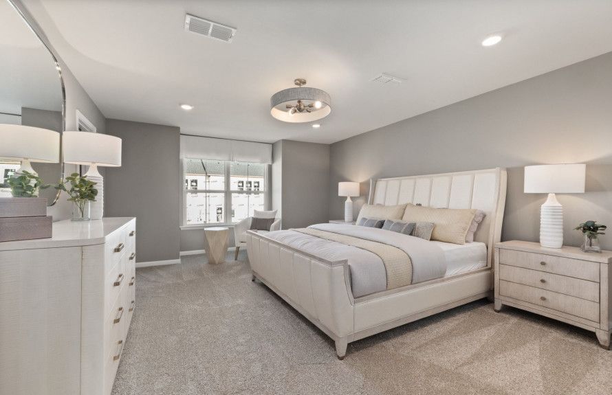 Large Townhome Owner's Suites