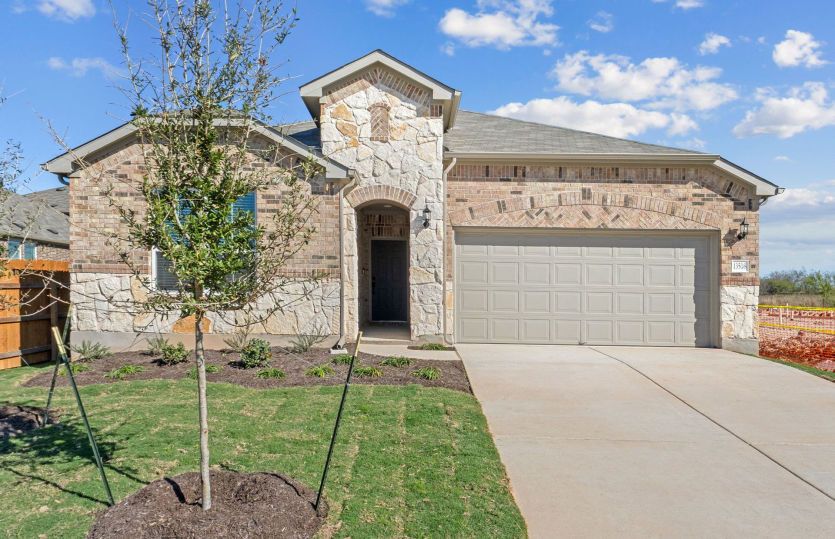11808 Paseo De Los Lagos Lane. Manor, TX 78653