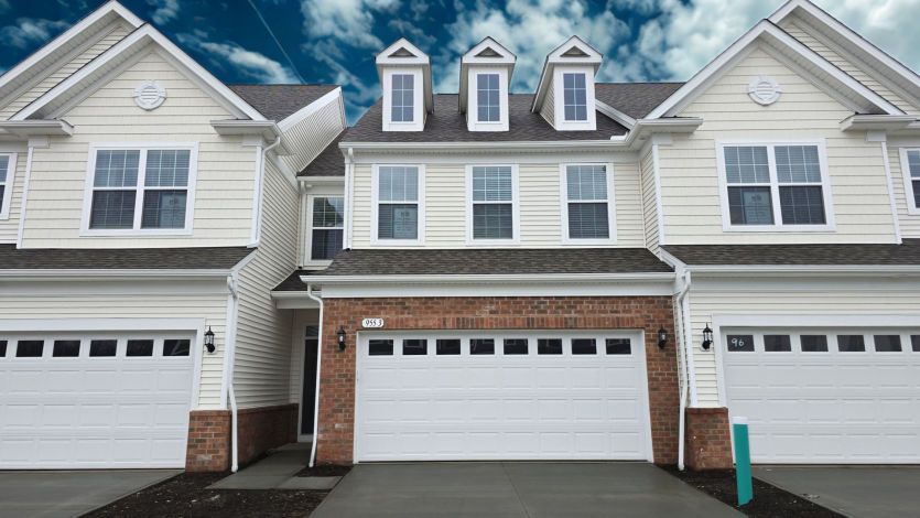 955-3 Memory Ln (Bowman)