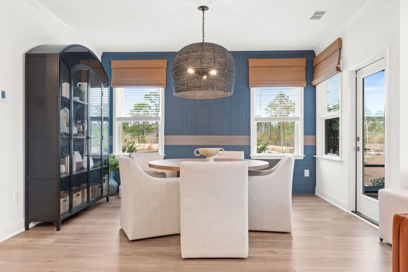 Dining area, perfect for hosting guests!