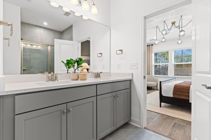 Owner's Bathroom.