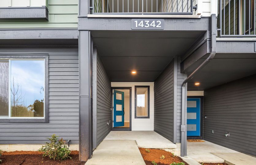 Residence VIII - Entry