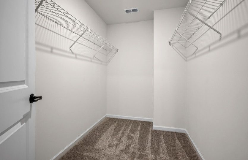 Large Owner's Walk-In Closet