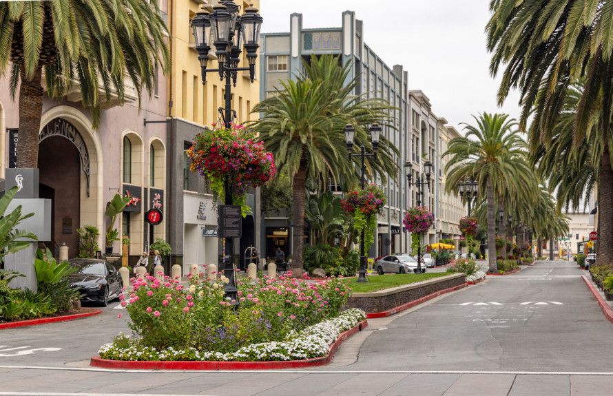 Luxury shopping at Santana Row