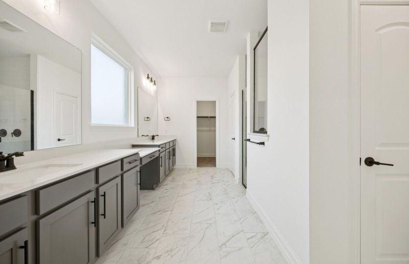 Primary Suite Bathroom
