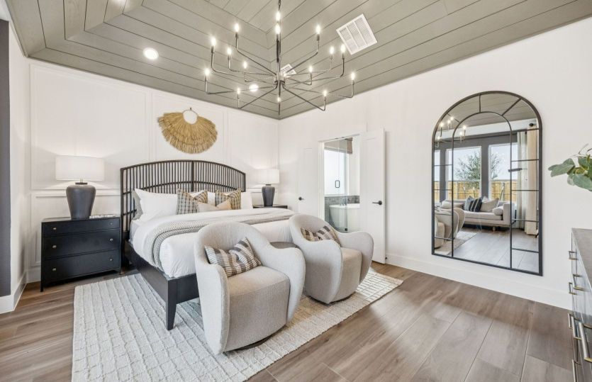 Spacious owner's suite with optional vaulted ceiling