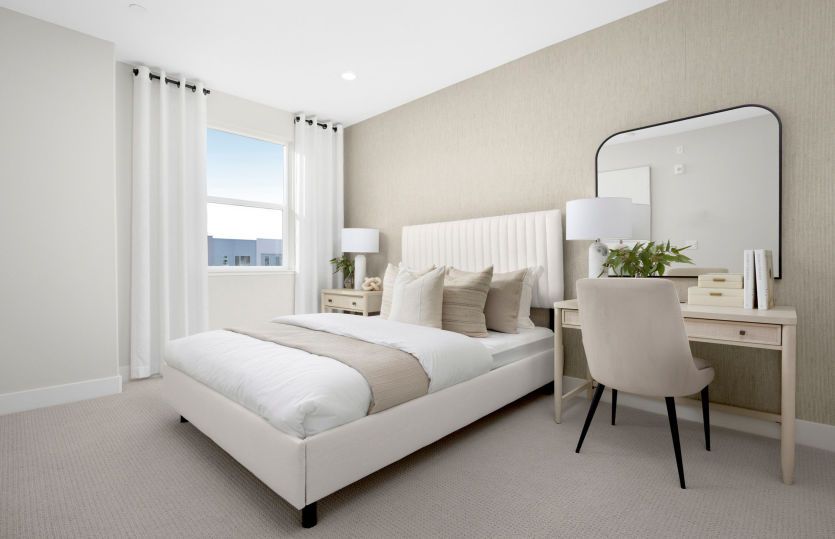 Large bedroom 3