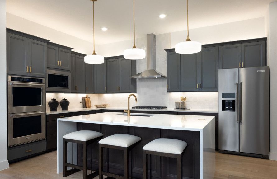 Kitchen - Island Bar Seating