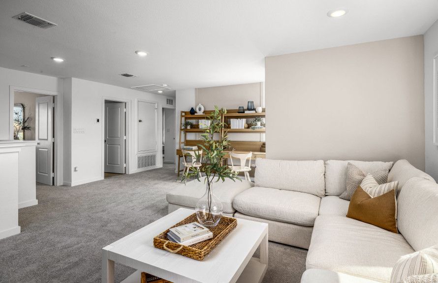 Spacious Upstairs Loft