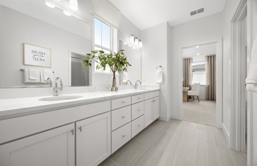 Bath 2 with dual vanity