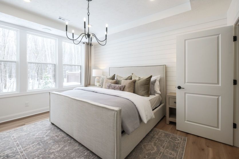 Owner's Suite with Tray Ceiling and Private Bath