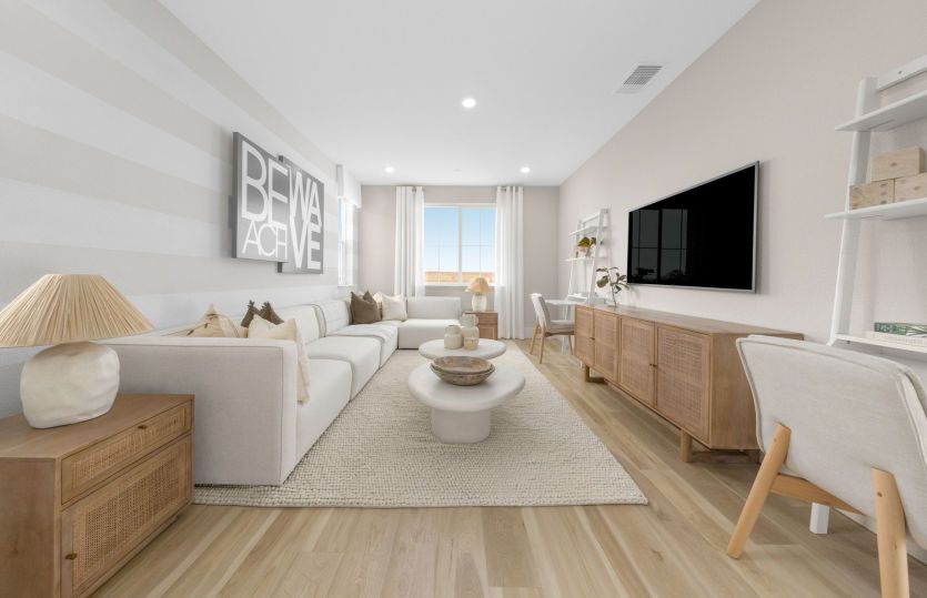 Versatile upstairs loft space