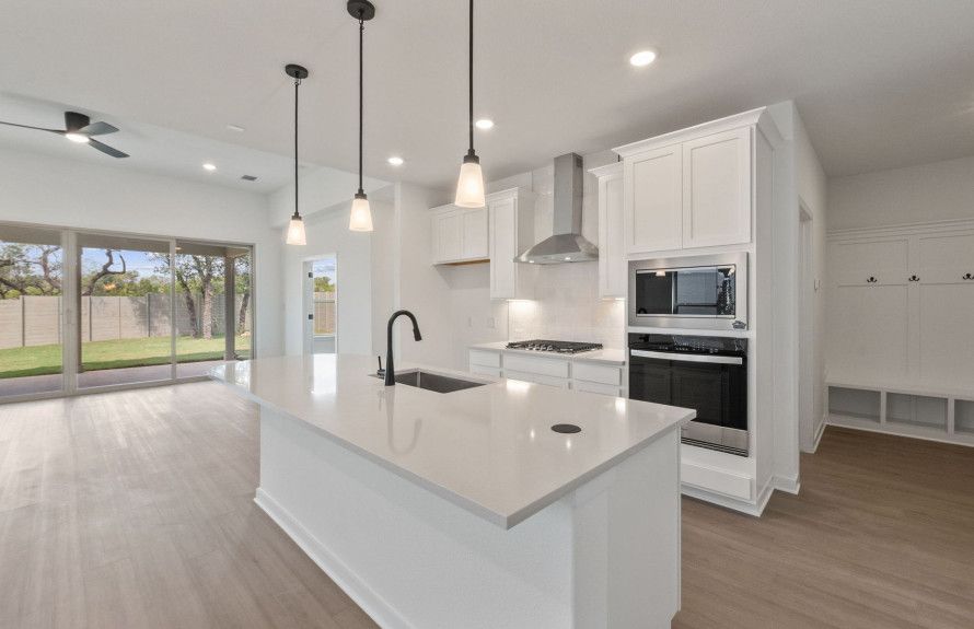 Bright, Spacious Kitchens