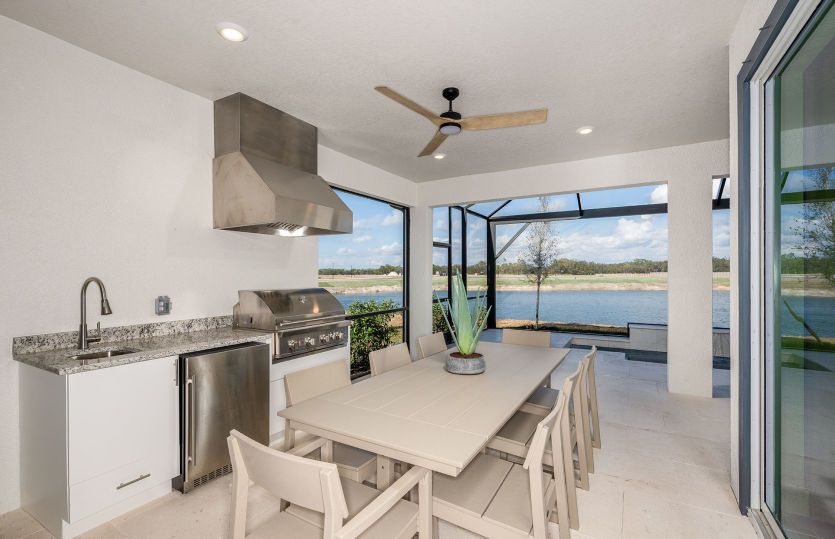Outdoor Kitchen