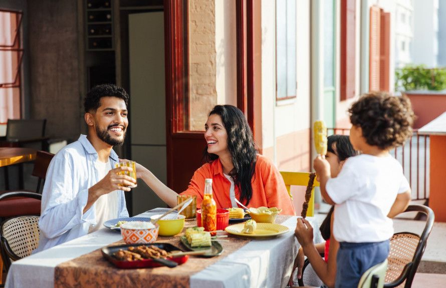 Near Dining & Entertainment