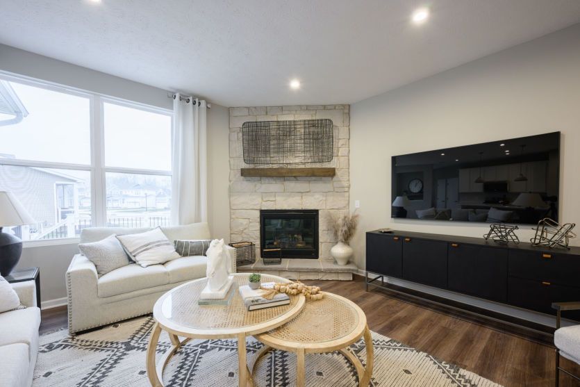 Cozy Gathering Room, Perfect for Family Movie Night