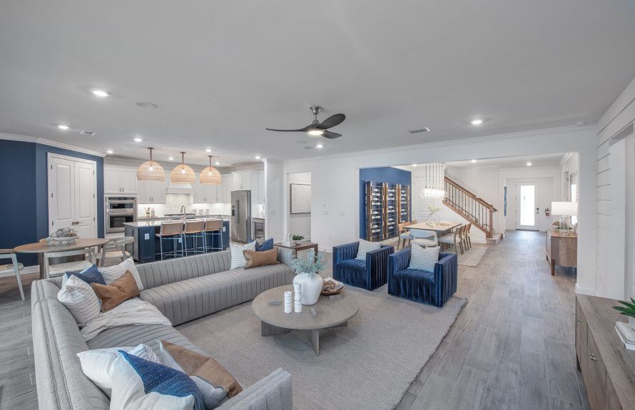 1- & 2-Story Home Designs