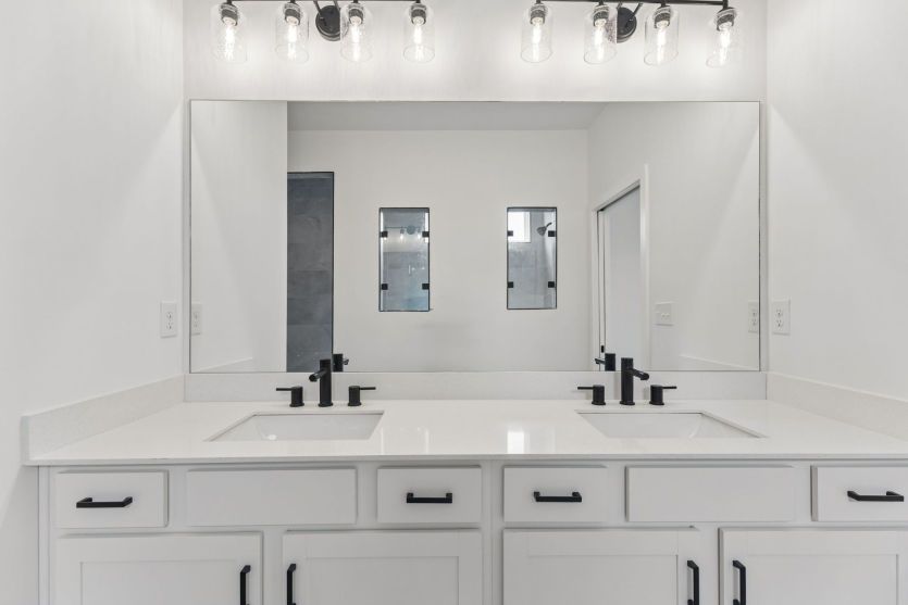 Mystique Owner's Bath