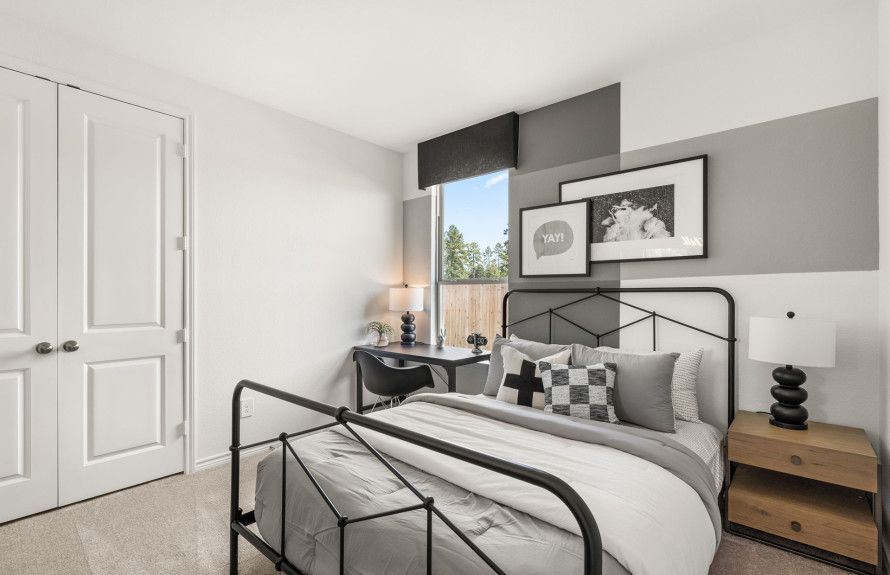 Secondary bedroom