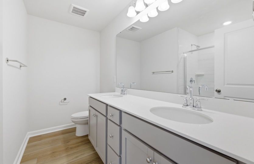 Hemingway #8 - Spacious Owner's Bath for Pampering Yourself