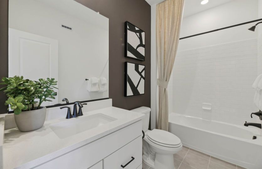 Hall Bath for Secondary Bedrooms