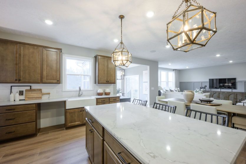 Kitchen with Center Island and Breakfast Bar
