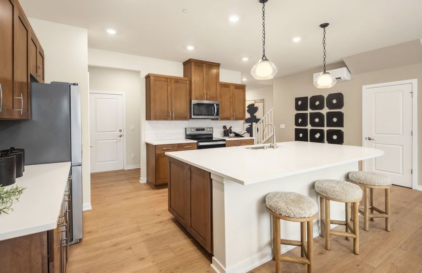 Kitchen with large island