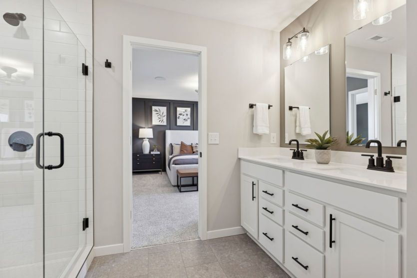 Owner's bath