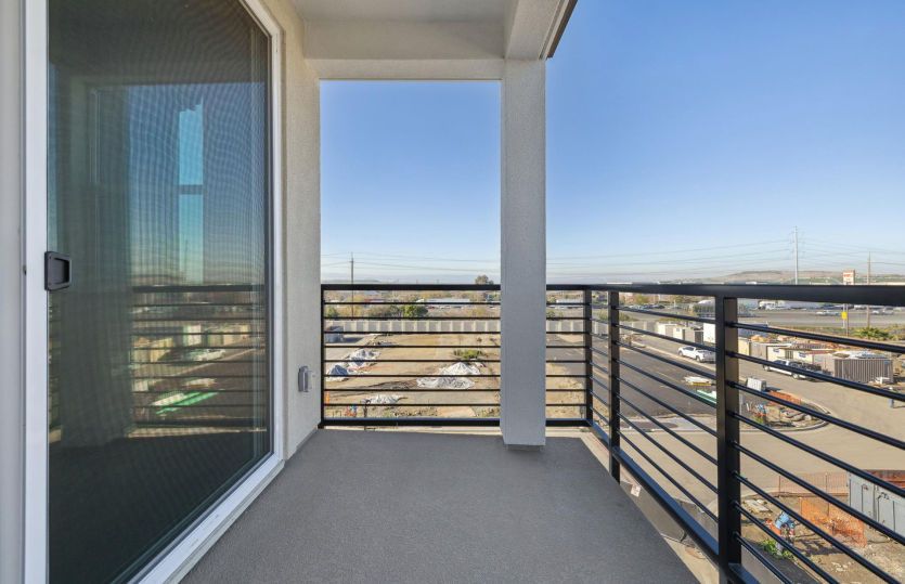 Private primary suite balcony
