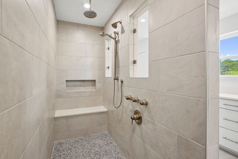 Owners Bath
