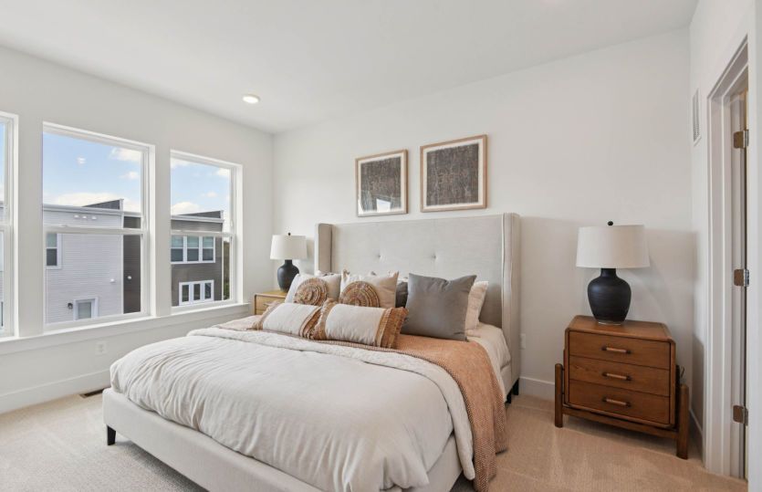 Luxury Owner's Bedroom with 2 Walk-in Closets - Actual Home