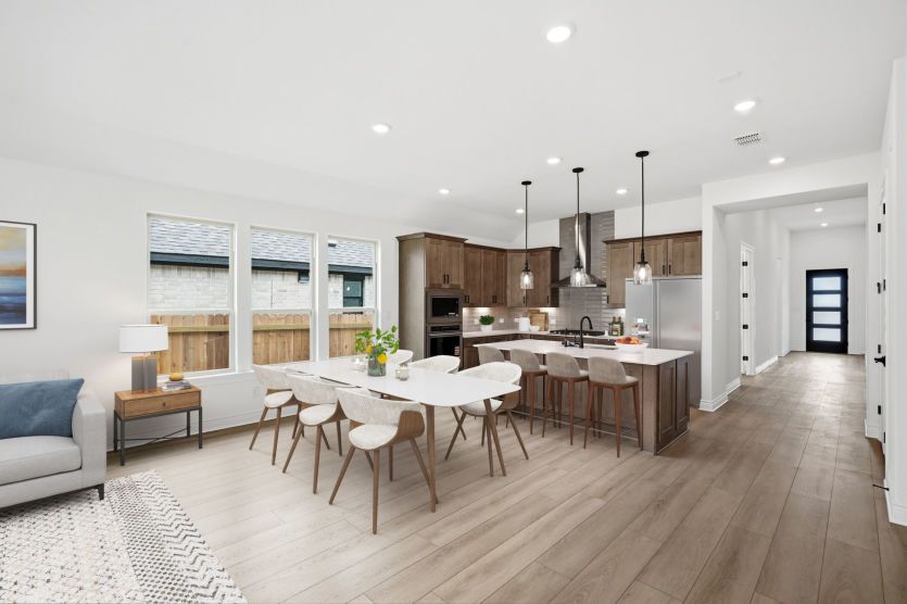 Kitchen & Dining Area